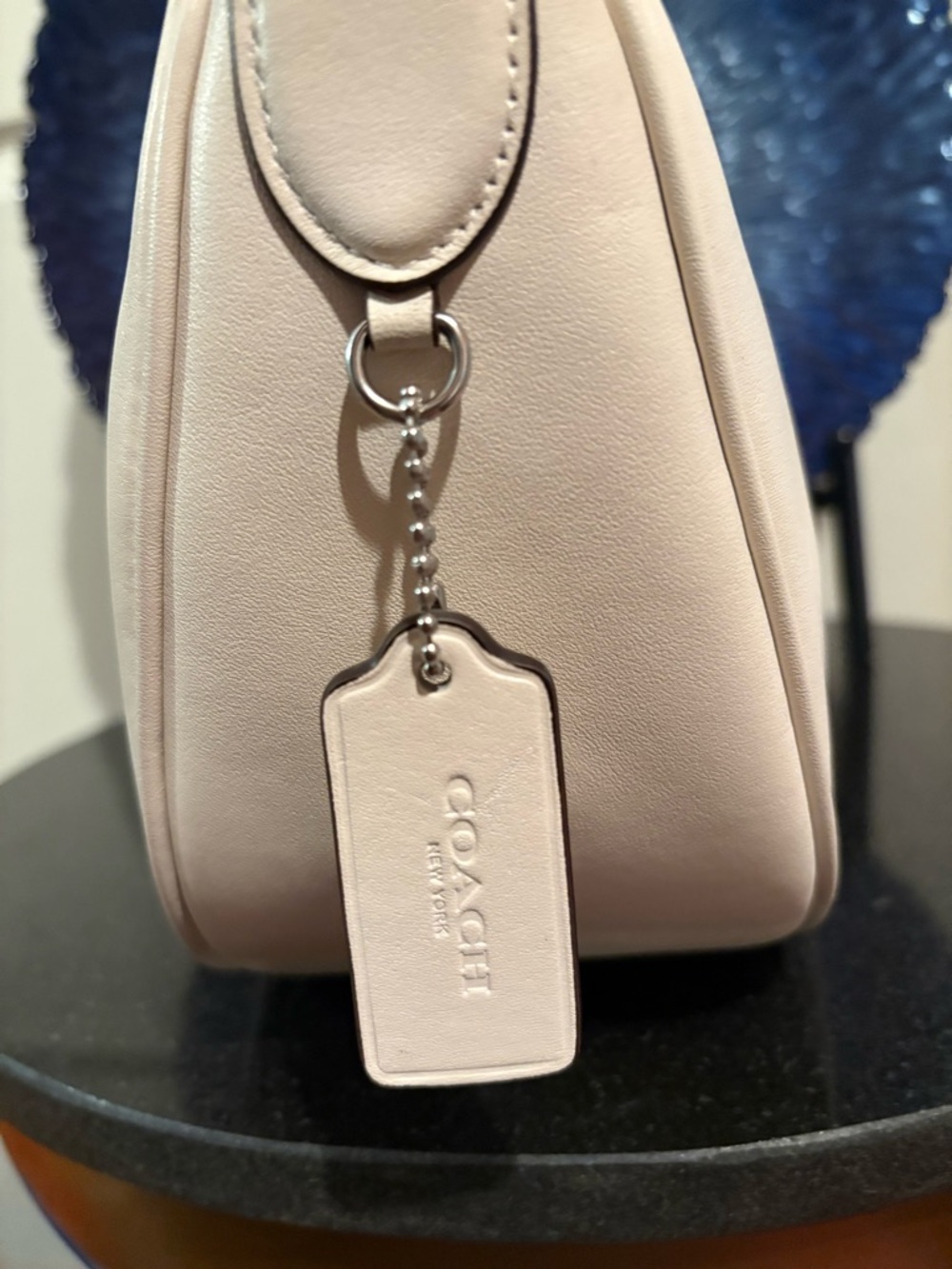 Coach Pace Chalk/Off-White Shoulder/Crossbody Bag - Picture 3 of 6